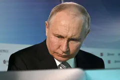 Упрямый Путин начинает раздражать людей из собственной орбиты – NYT