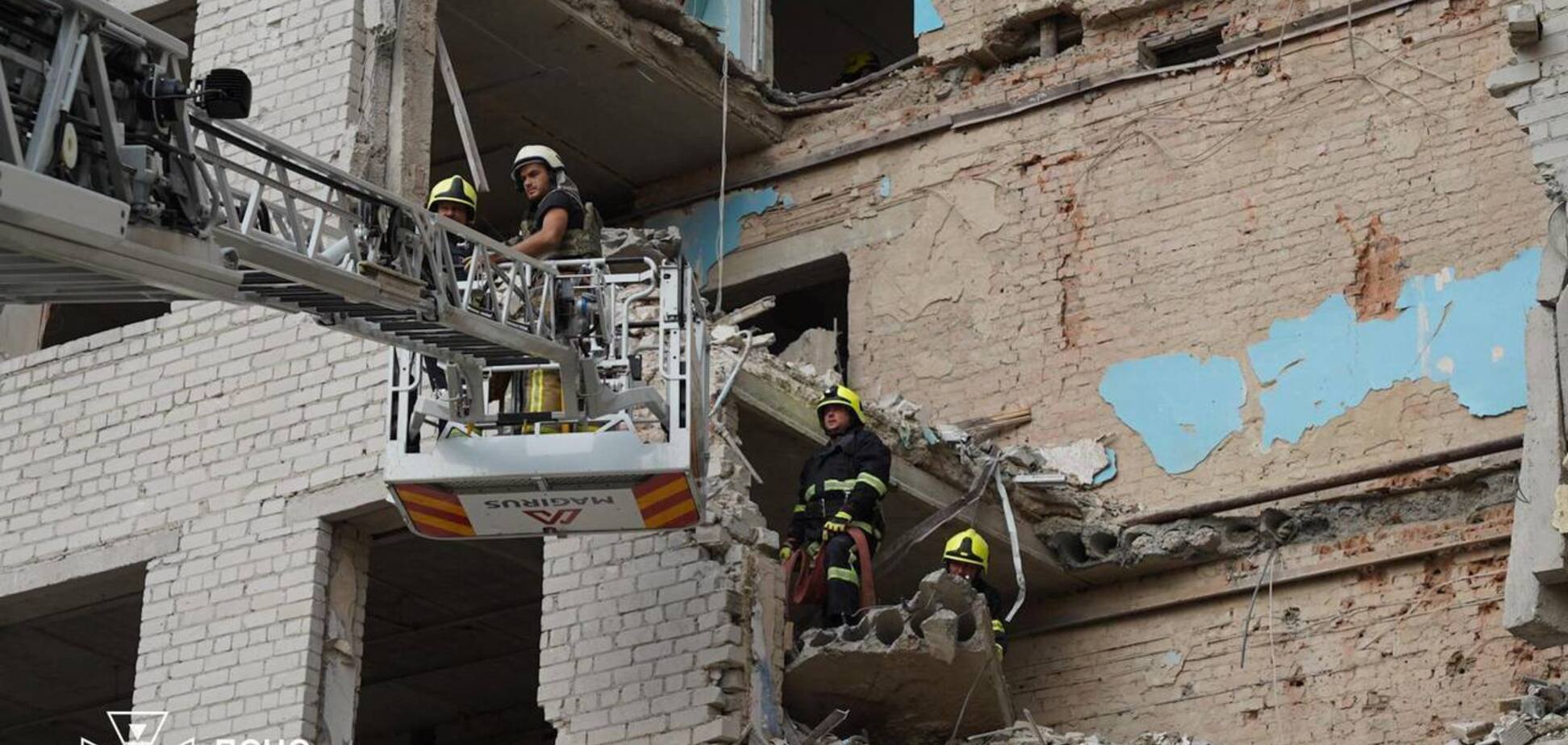 'Усі в крові, всі в пилюці': військовий розповів про перші хвилини після ракетного удару по інституту зв’язку у Полтаві