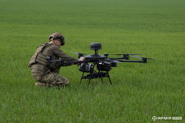 Нічний жах для окупантів: як працює по ворогові важкий бомбер 'Вампір'. Відео 
