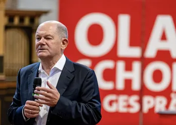 'Незалежно від рішень країн НАТО': Шольц категорично висловився щодо постачання далекобійної зброї Україні