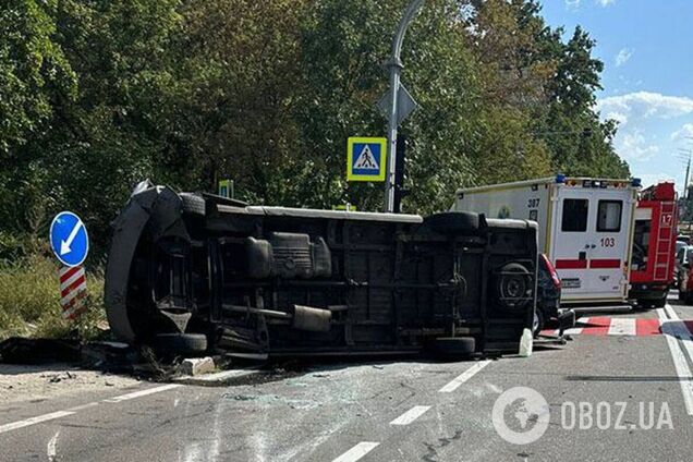 В Киеве произошла смертельная авария с участием легковушки и маршрутки