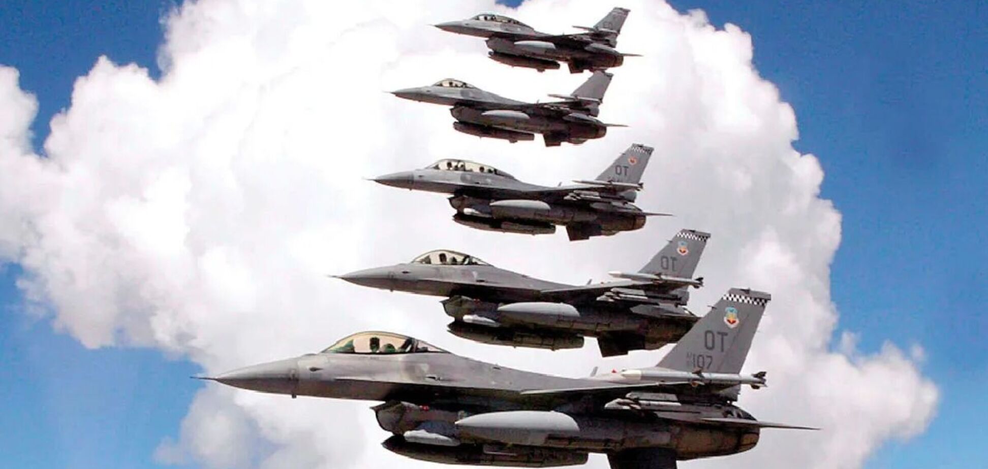 Украина получила первые нидерландские истребители F-16