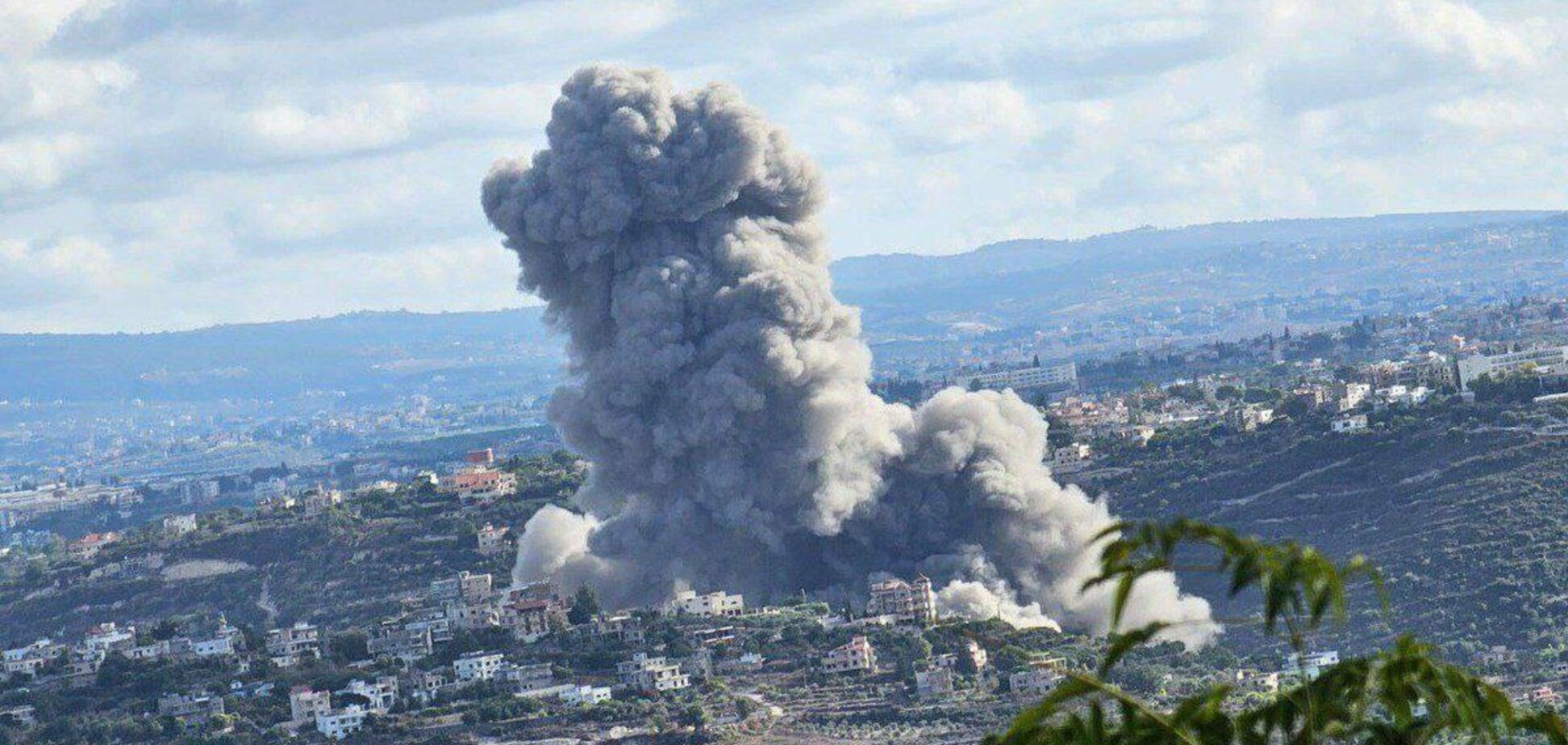 ВПС Ізраїлю завдали масованих ударів по цілях на півдні Лівану: ЦАХАЛ показав результати. Фото і відео
