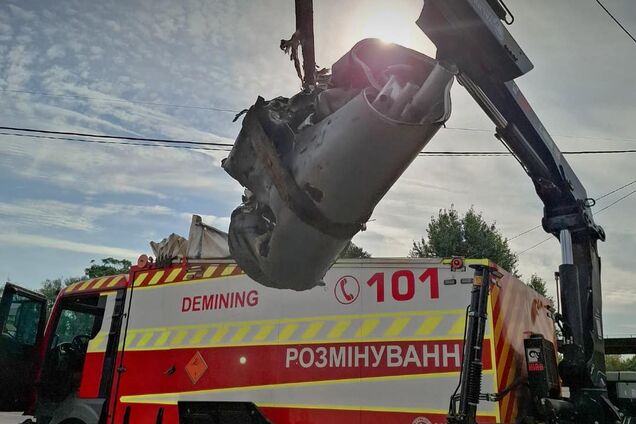 У Києві сапери вилучили уламки ворожої ракети Х-101. Фото