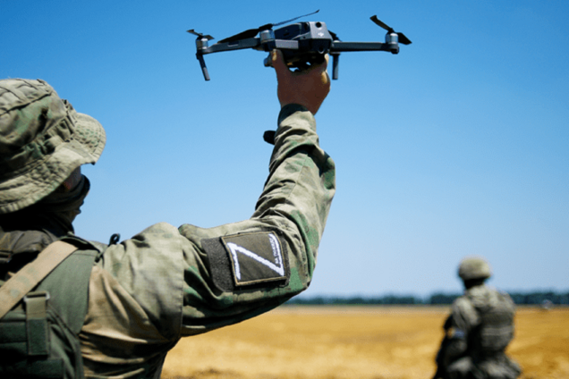 Російський окупант із БпЛА