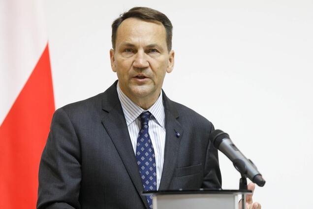 У Польщі відповіли, чи допускають відправлення миротворців в Україну