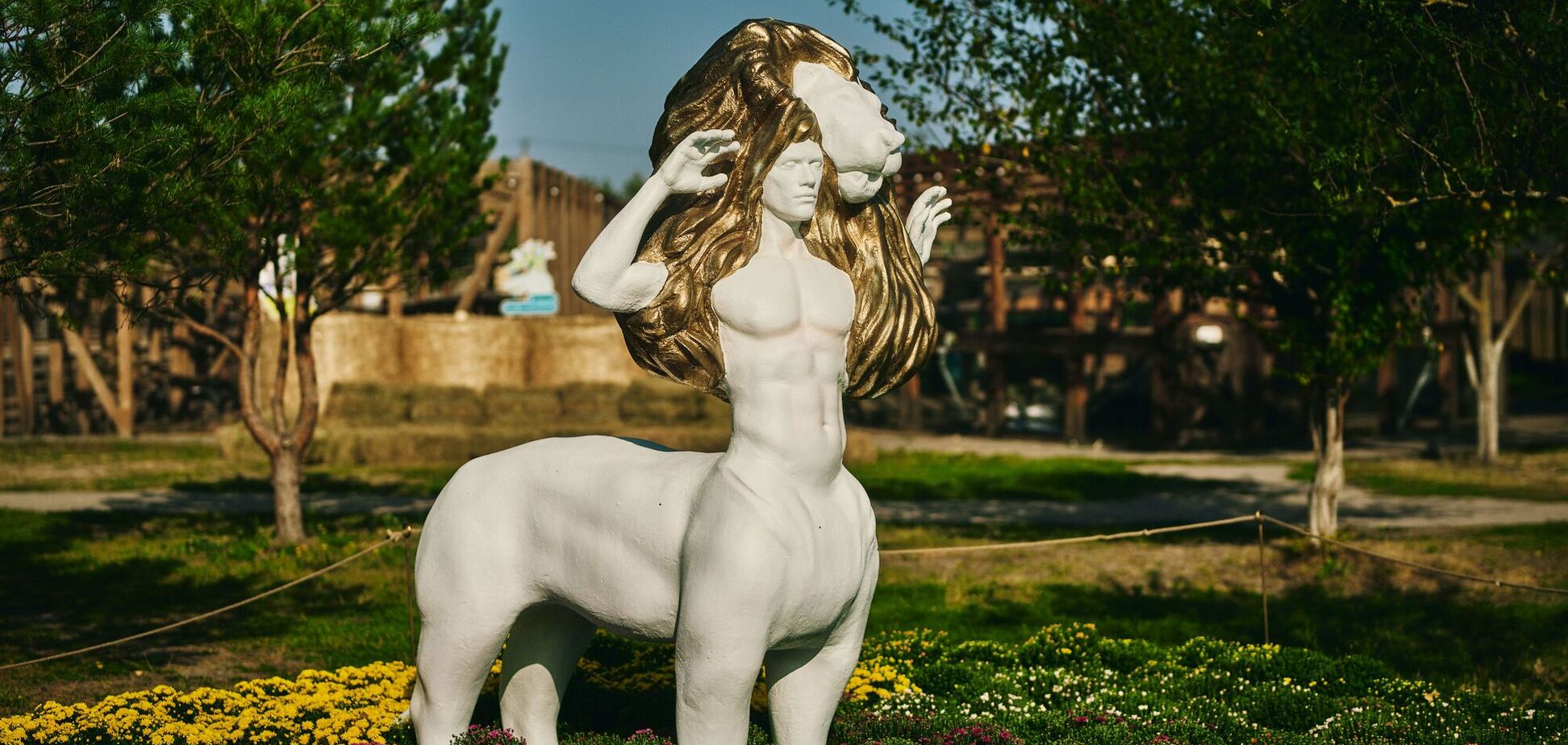 В семейном экопарке 'Ясногородка' стартовала выставка цветов 'Знаки зодиака'