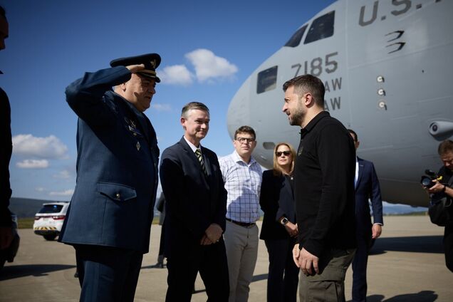 Зеленський у США відвідав завод, який виробляє боєприпаси для України: які заходи ще заплановано 
