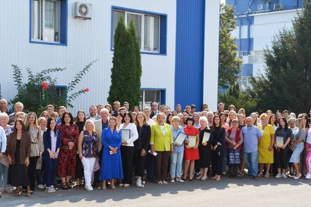 Компания "Здоровье" поздравила сотрудников с профессиональным праздником