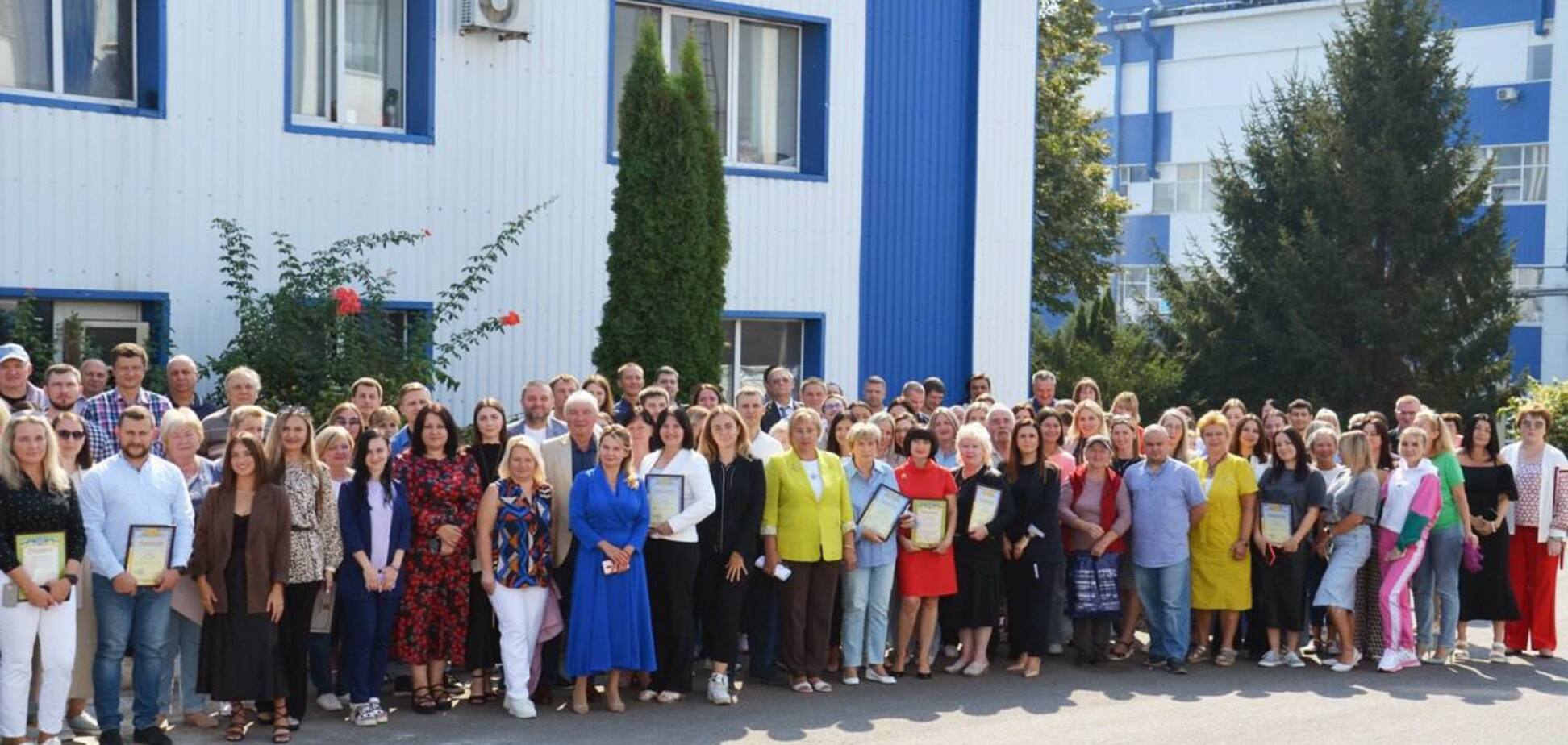 Компания "Здоровье" поздравила сотрудников с профессиональным праздником