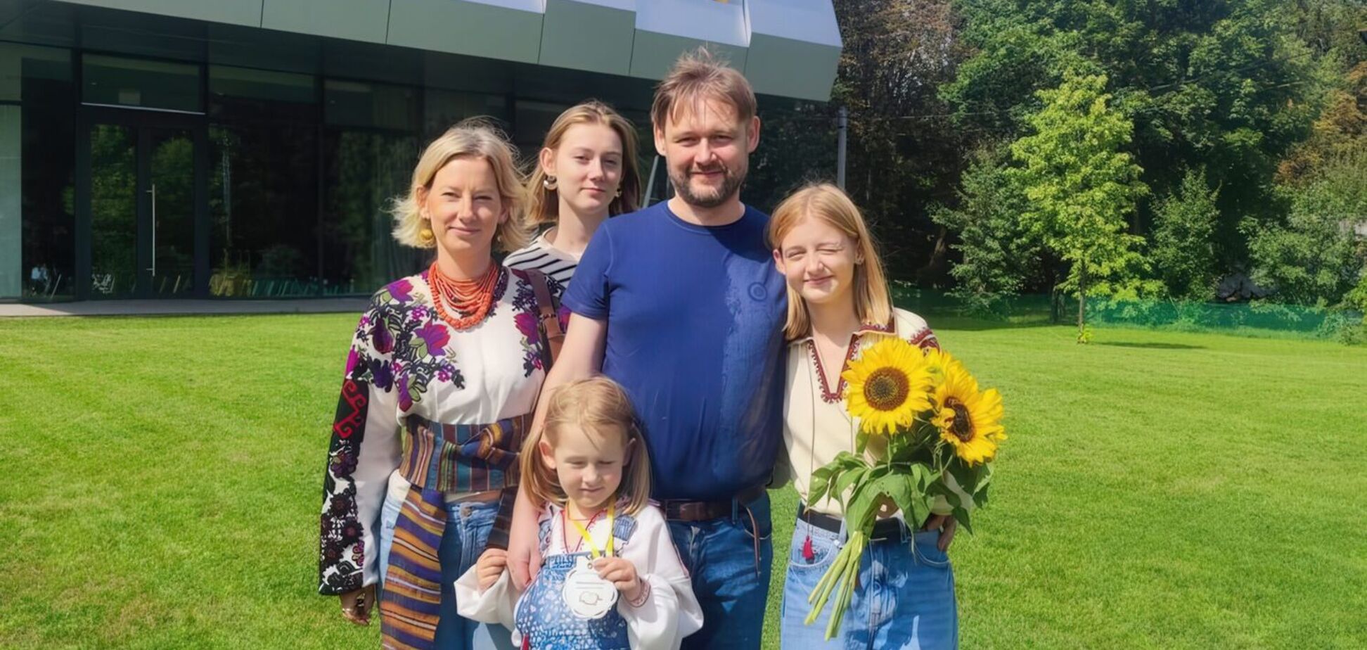 'У них мало бути все попереду': Ярослав Базилевич, дружину і трьох доньок якого вбила Росія, вперше написав про трагедію