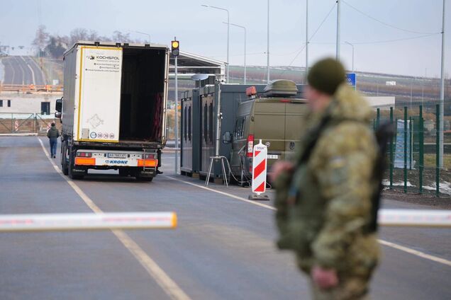 Пункт 'Нижанковичі – Мальховіце' тимчасово не пропускатиме автомобілі