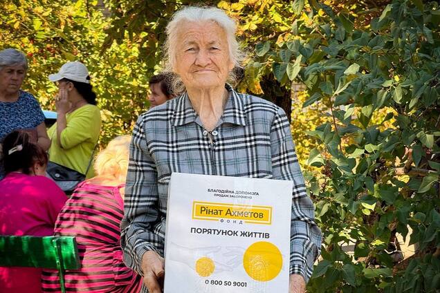 В Никополе жители незащищенных категорий получили помощь от Фонда Рината Ахметова