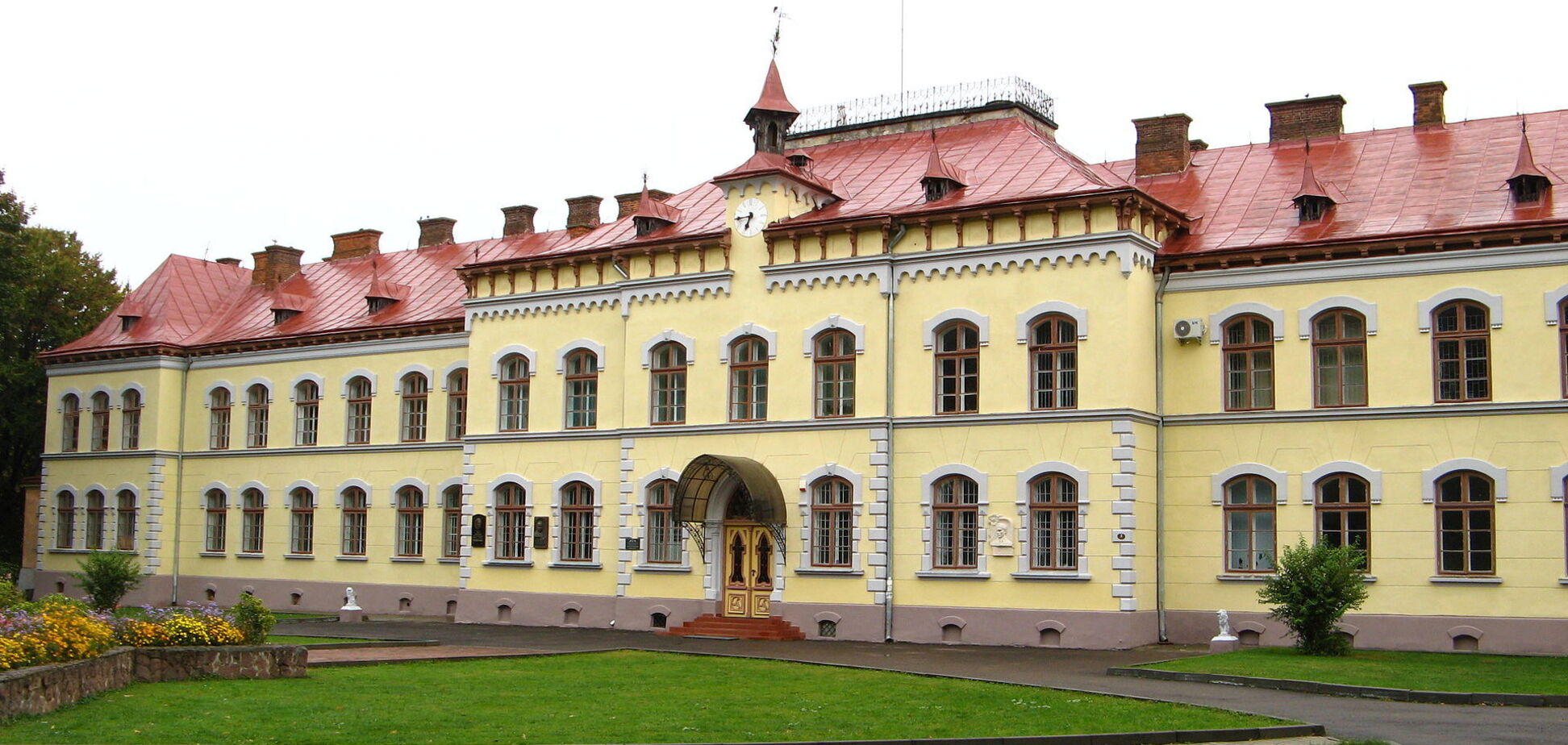 Мережа університетів неактуальна: Лісовий повідомив про ще одне обʼєднання вишів