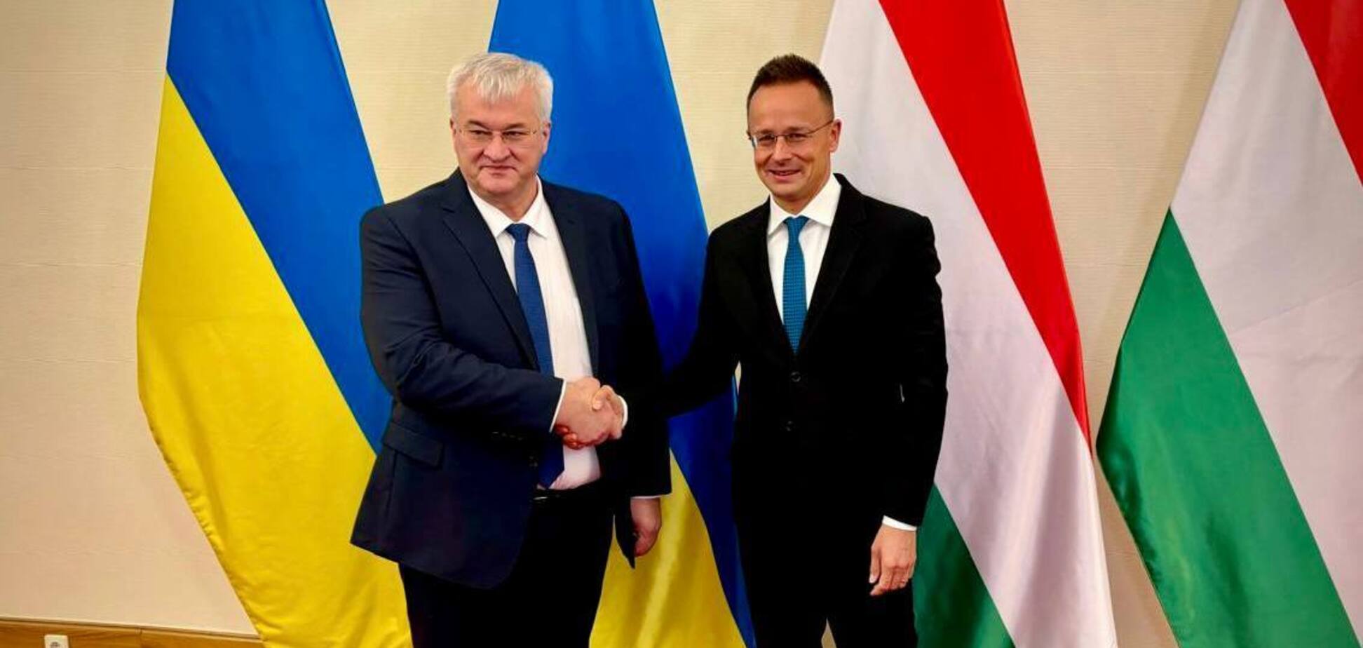 'Плохо состарился?' Сибига потроллил Сийярто по поводу 'фейка' с венгерскими дронами