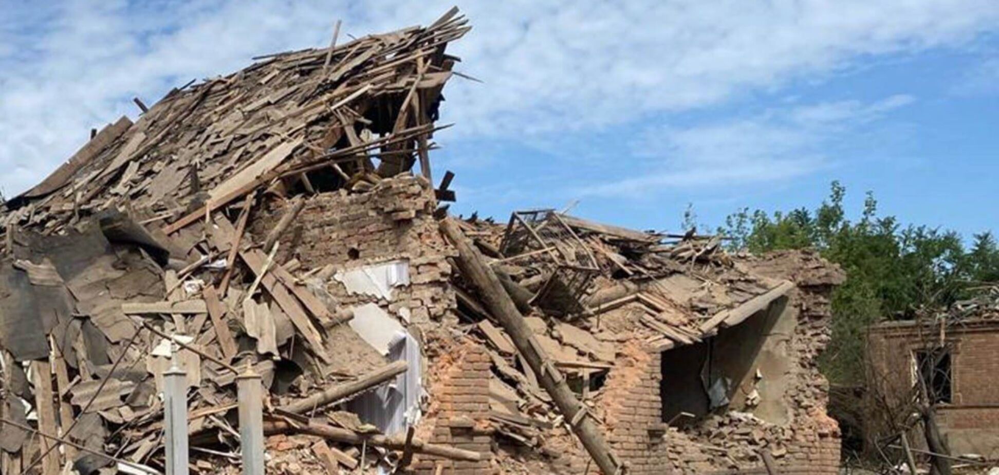 Руйнування після обстрілу