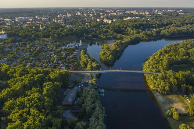 Забруднення Десни: який стан води у Києві та чи існують ризики для столиці