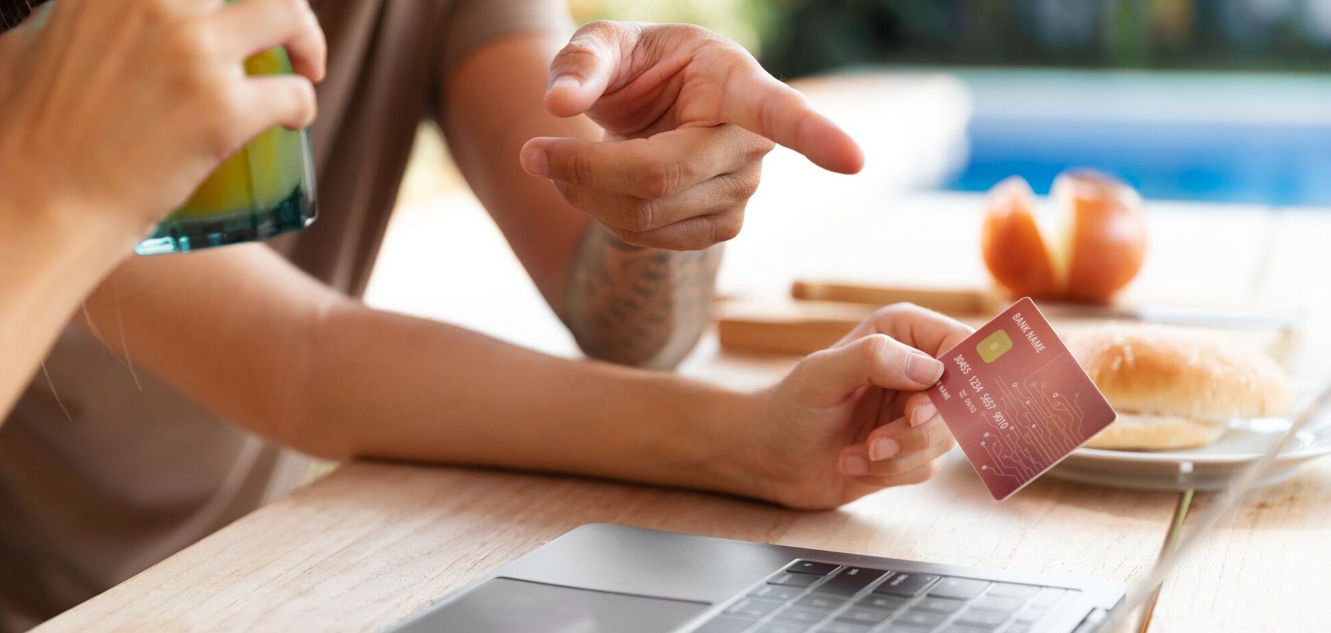 Как будет происходить перевод с карты на карту