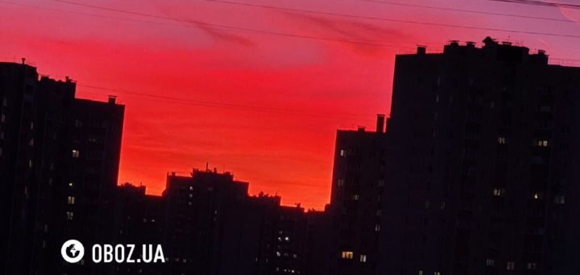 Українці в захваті: новорічне небо забарвилося в яскраві кольори. Фото