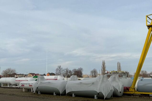 Керівники українського холдингу допомагали Росії обходити санкції за допомогою 'тіньового флоту'