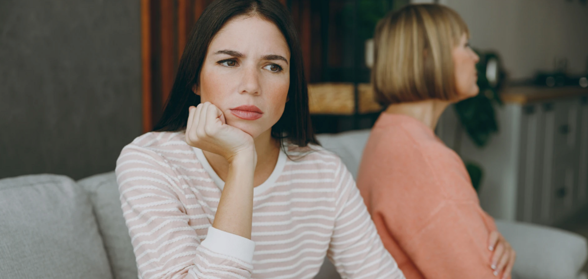 11 фраз, якими дорослі діти часто маніпулюють своїми батьками