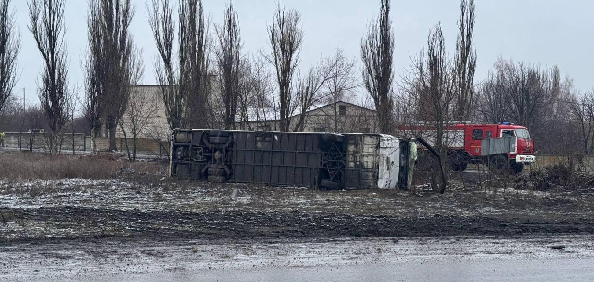 В окупованому Іловайську розбився автобус із людьми: є загиблі та десятки травмованих. Фото