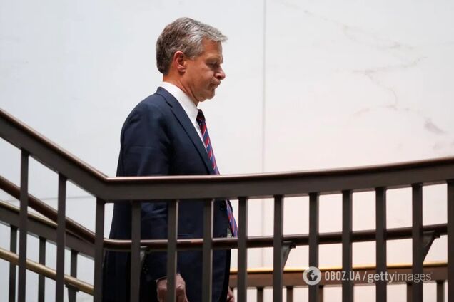 'Одно из самых трудных решений': директор ФБР Кристофер Рэй досрочно уходит в отставку на фоне 'противостояния' с Трампом