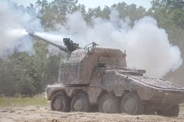 'Україна може на нас розраховувати': Німеччина передала ЗСУ першу з 54 замовлених гаубиць RCH 155