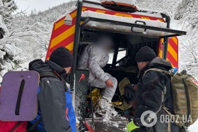 У Карпатах врятували 'туристів' з Київщини та Донеччини, які сім днів горами йшли до Румунії. Фото та відео