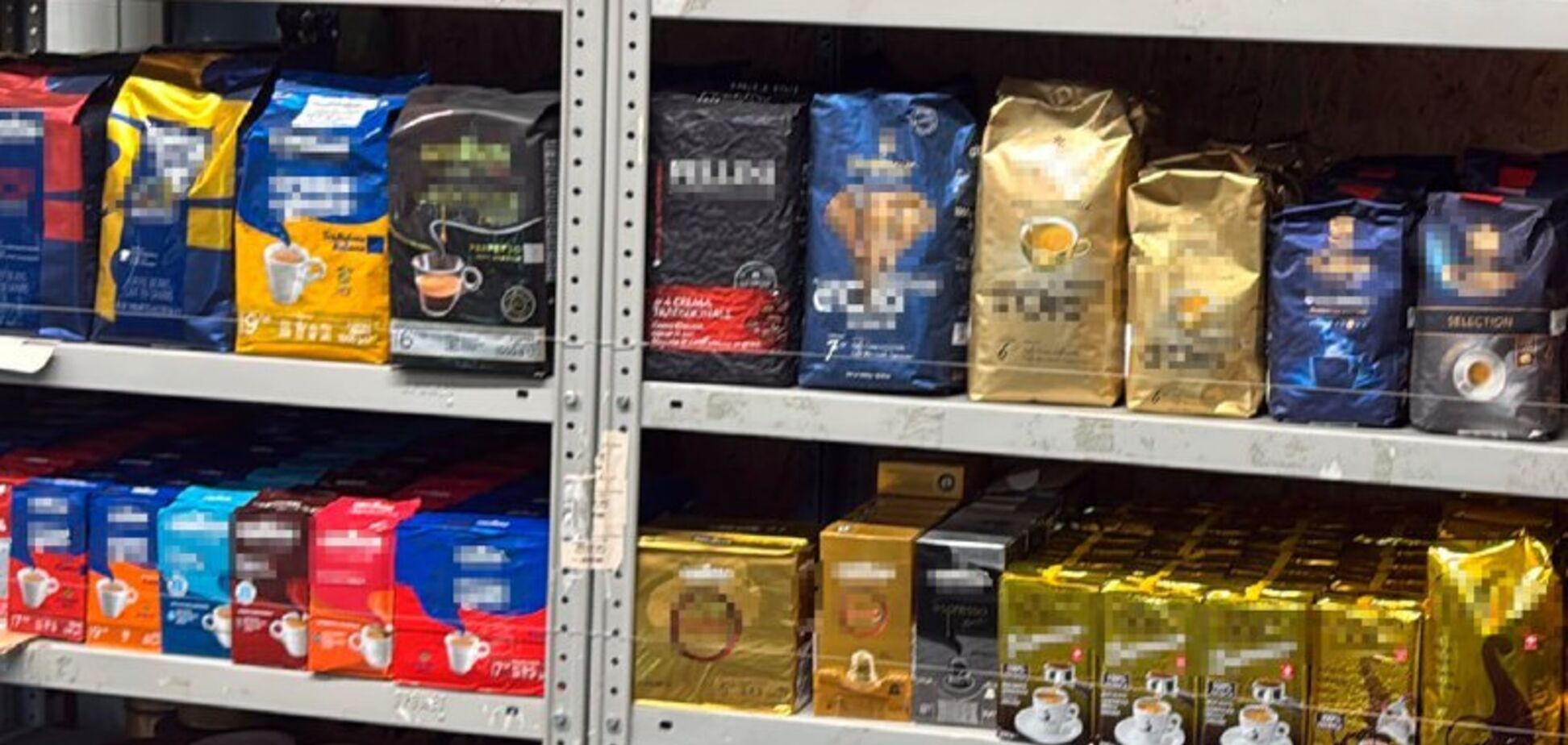 В Україні 'накрили' склад підробленої кави