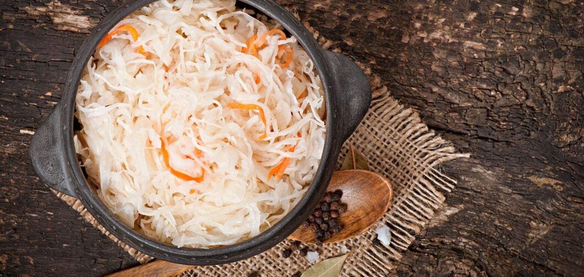 Как вкусно заквасить капусту без уксуса: получится хрустящей и хорошо хранится