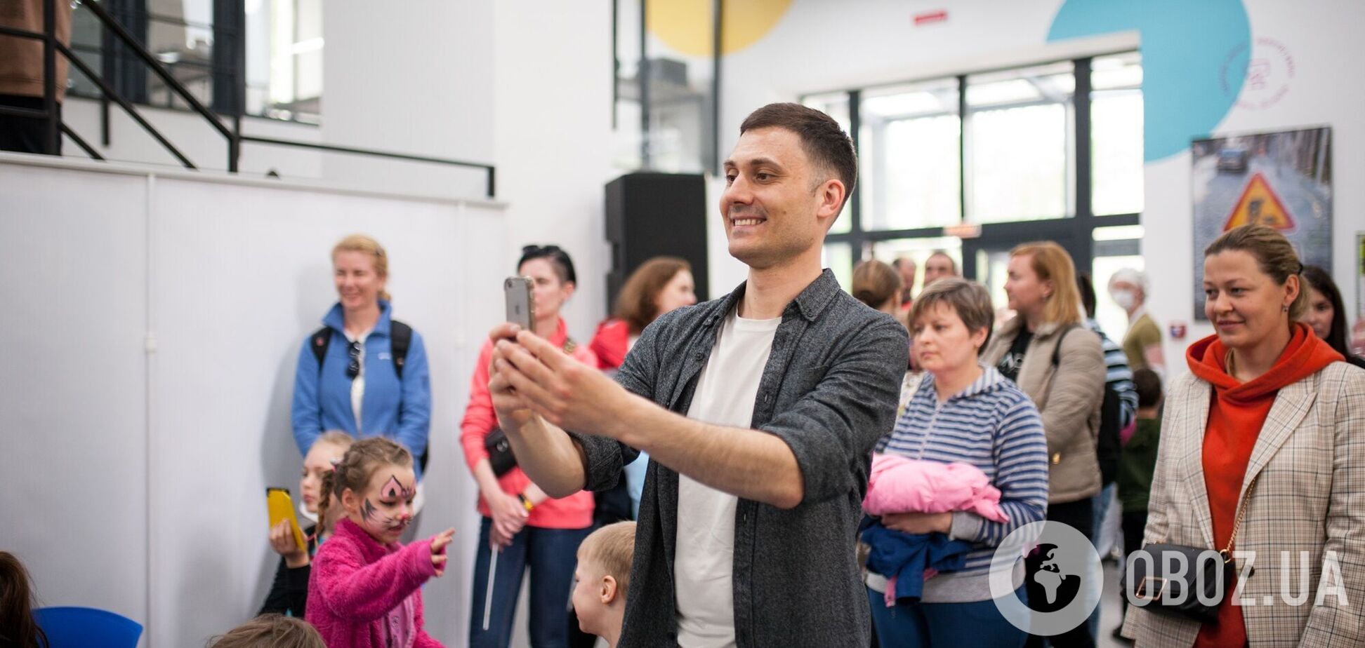 Ребенок умеет отстаивать границы: аниматор привел пример правильного воспитания и рассказал о случае на дне рождения