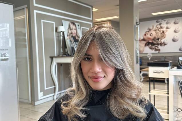 Челка-шторка уже в прошлом: названа самая модная прическа 2025 года