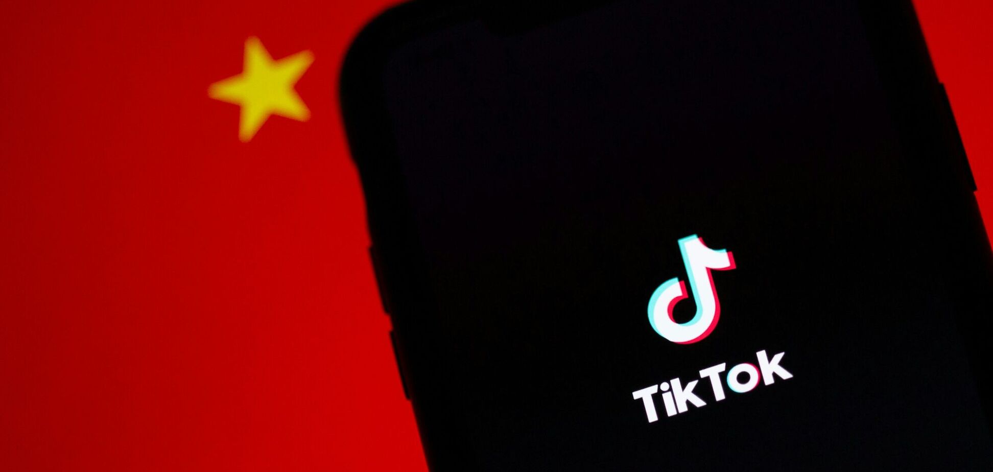 Китай обговорює продаж TikTok Ілону Маску