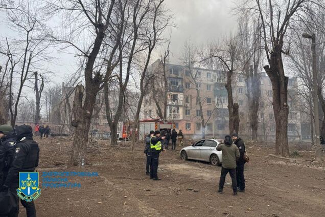 Першу поховав в окупованому Херсоні: внаслідок удару РФ по Кривому Рогу чоловік втратив другу дружину. Фото та відео 