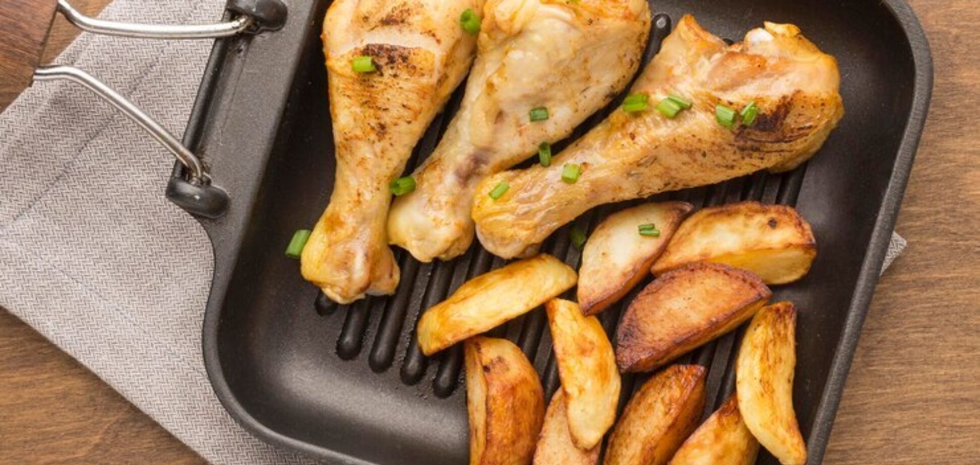 Самые вкусные куриные голени в соусе для сытного обеда: мясо будет очень сочным и мягким