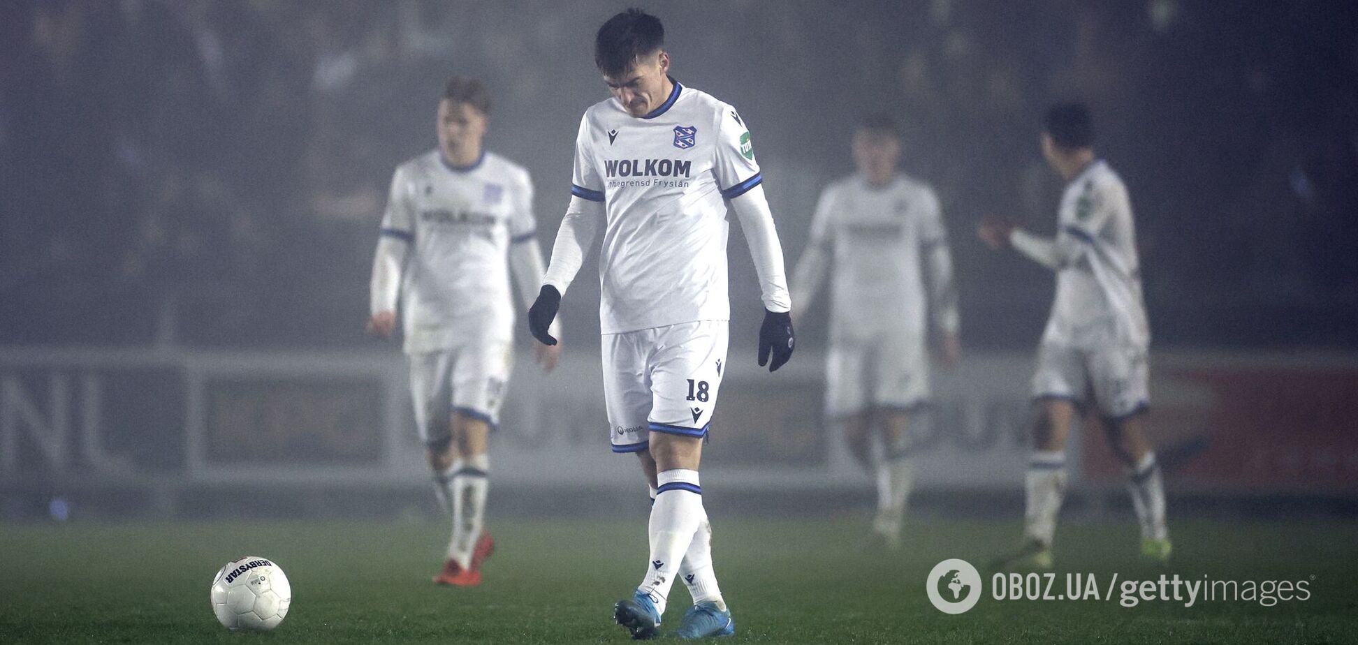 В Нидерландах у футболиста-рекордсмена едва не вывалился глаз во время матча. Видео