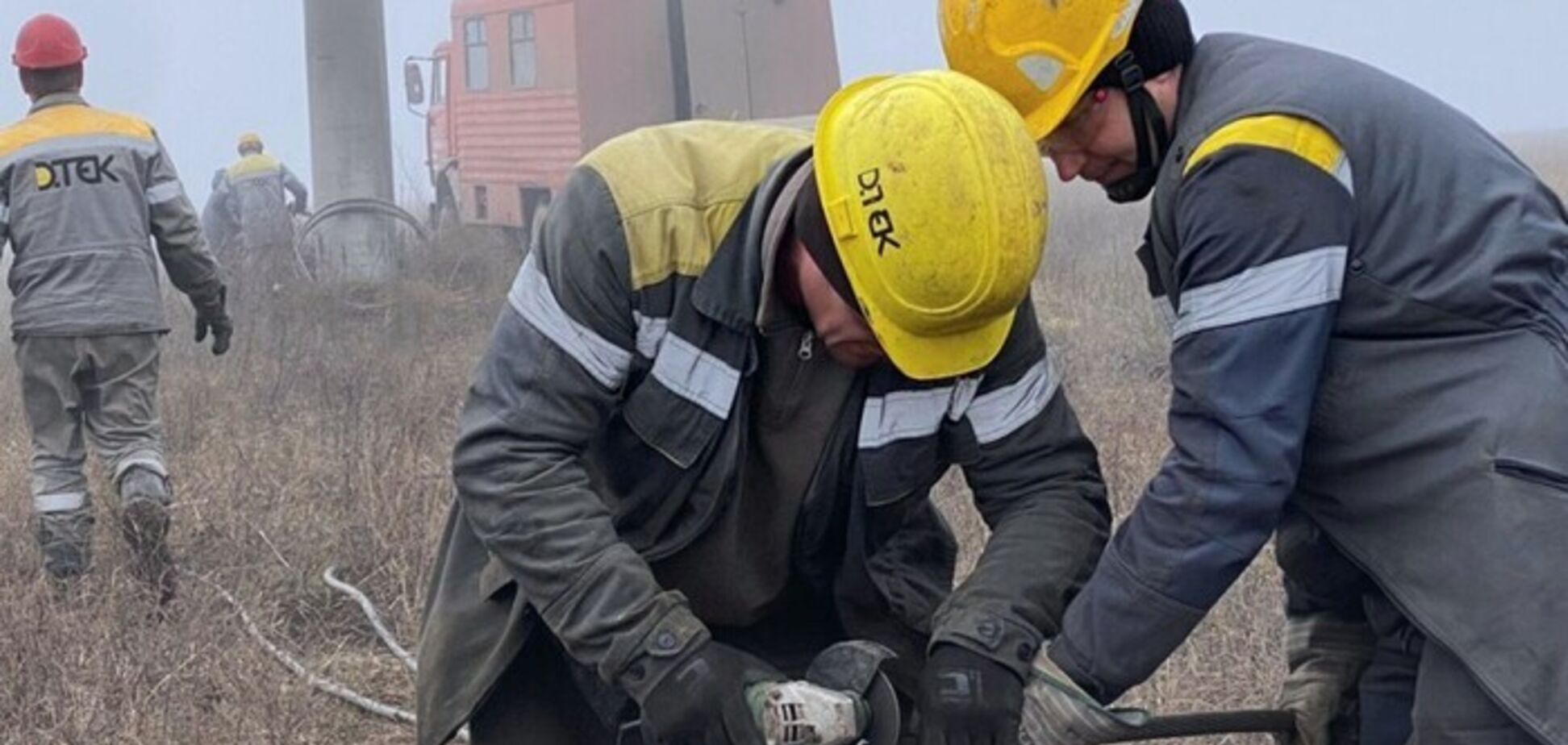 За неделю ДТЭК восстановил свет более чем в 252 тысячах домов, обесточенных из-за вражеских атак