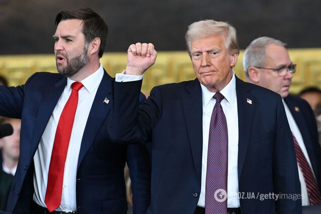 'Флаг США будет развеваться на Марсе': Трамп принял присягу президента. Как прошла инавгурация