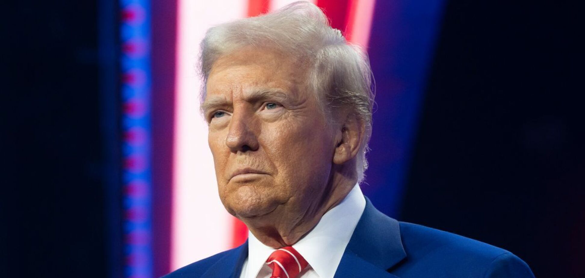 'Все незаконные мигранты будут депортированы': Трамп анонсировал введение национального чрезвычайного положения на границе