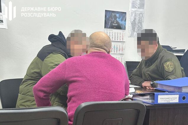 На Тернопольщине разоблачили командира взвода, который насчитывал подчиненному 'боевые' за ремонт дома своей дочери. Фото