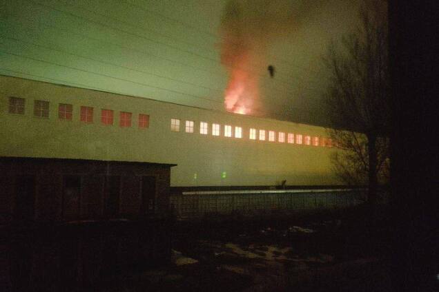 Під ударом були нафтобаза, авіазавод і командний пункт ворога: Сили оборони України уразили низку важливих об'єктів окупантів