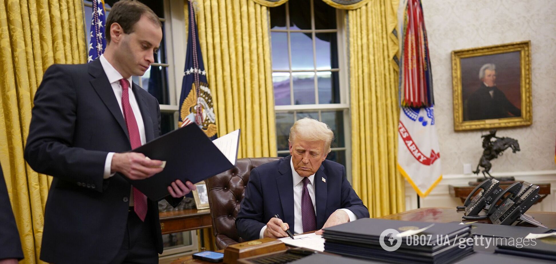 Поддержка Израиля, санкции против МУС и ВОЗ и многое другое: какие указы подписал Трамп в первый день своего президентства