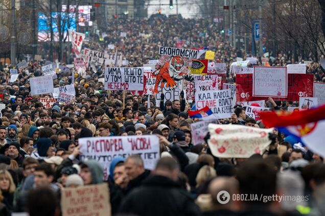 'Берем свободу в свои руки': в Сербии начались массовые протесты против режима Вучича, студенты объявили всеобщую забастовку. Фото и видео