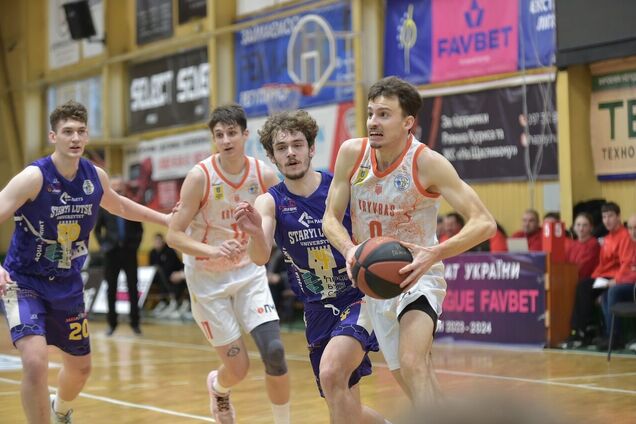 'Кривбас' в емоційному кінці вирвав перемогу у 'Старого Луцька' у Суперлізі Favbet