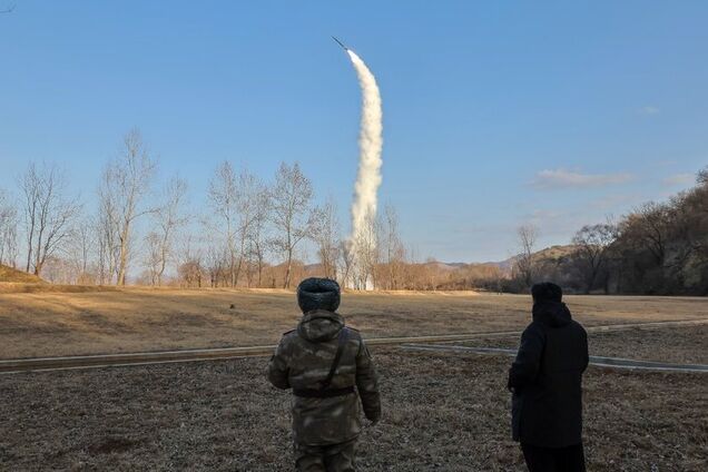 У КНДР провели запуск стратегічних крилатих ракет і пригрозили США