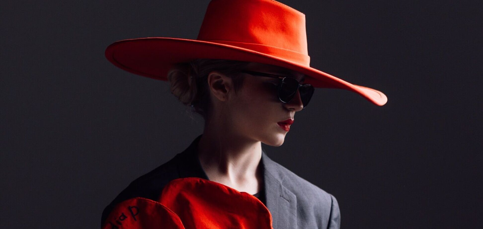 Klavdia Petrivna анонсувала свій перший тур, але не в Україні: де виступить загадкова співачка і скільки коштують квитки