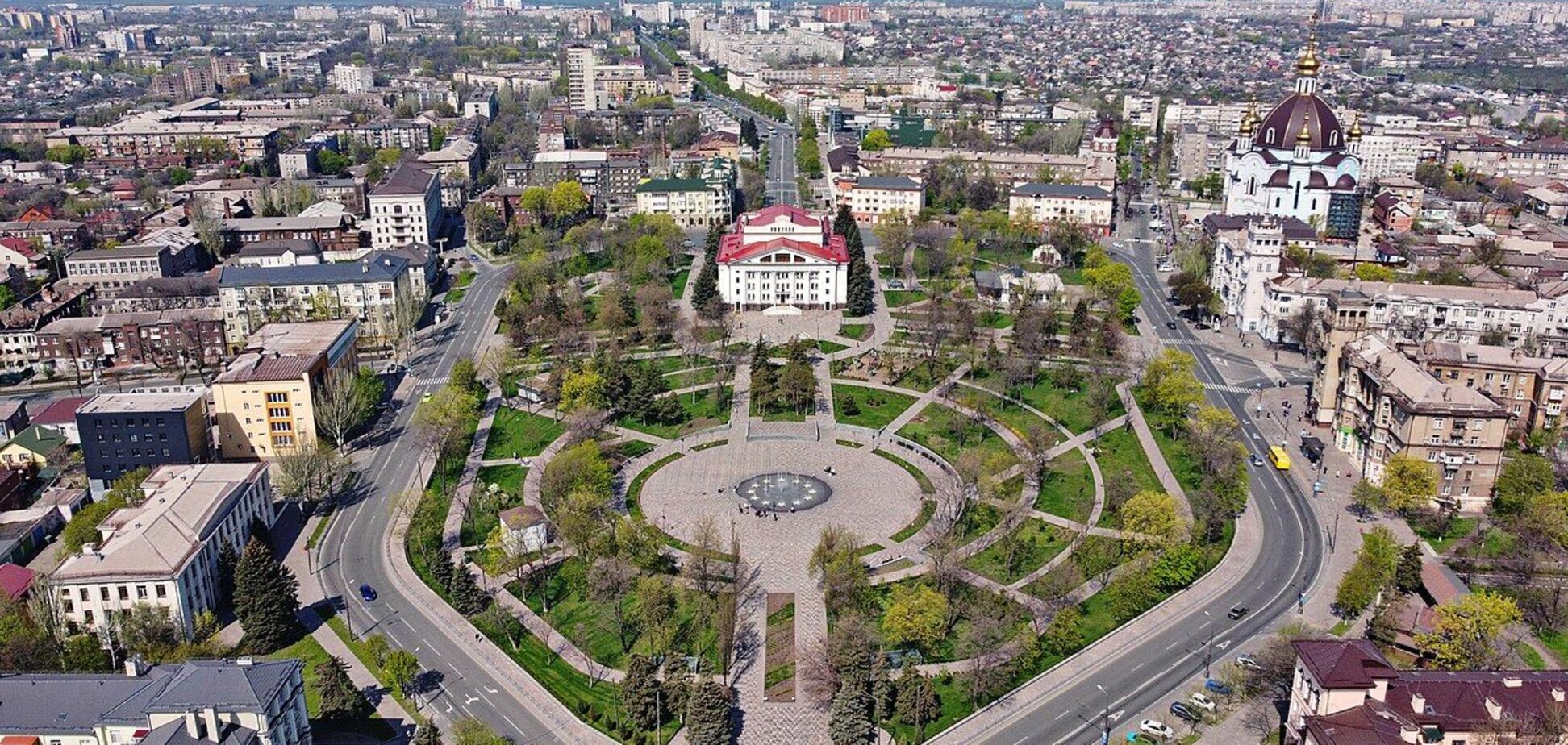 Драмтеатр ще тільки будували: яким був Маріуполь у 1950-х. Фото