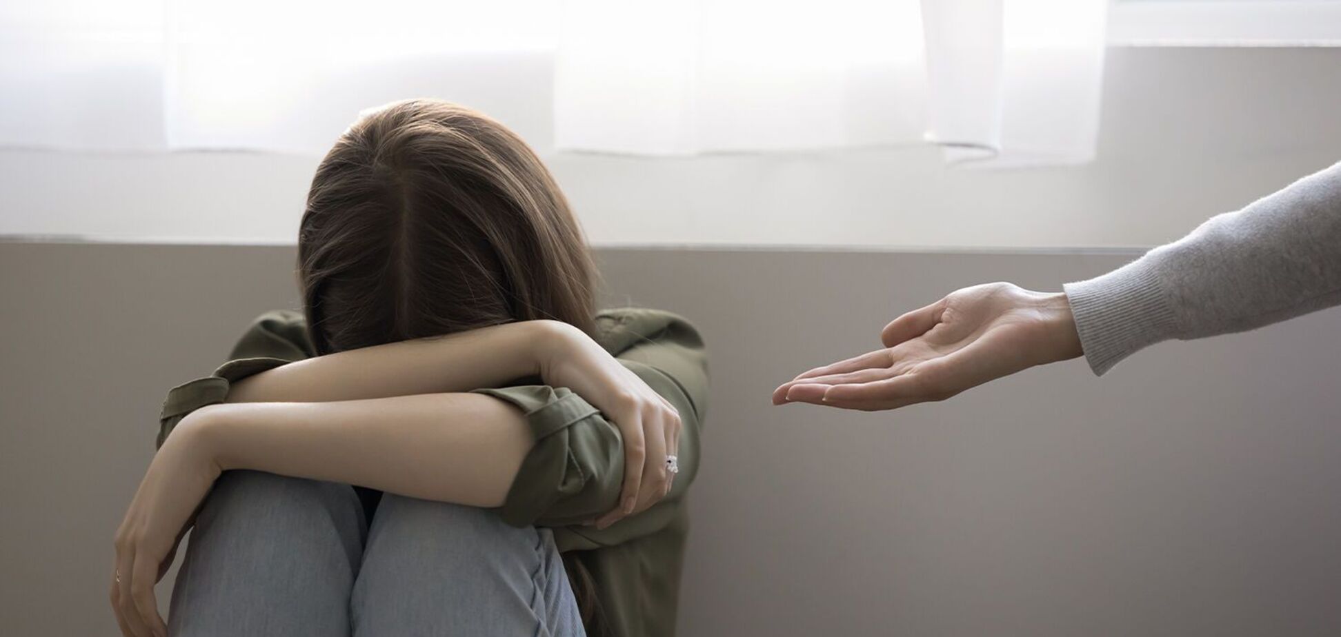 Много спит и не выходит из комнаты. Названы 6 'красных флажков' в поведении подростка