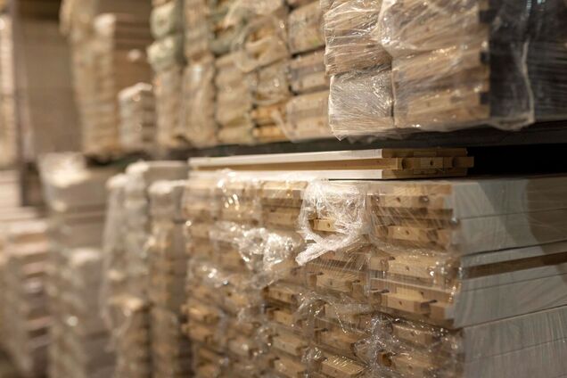 ЄС запровадив санкції на російську деревину, а потім купив її на 1,5 млрд євро